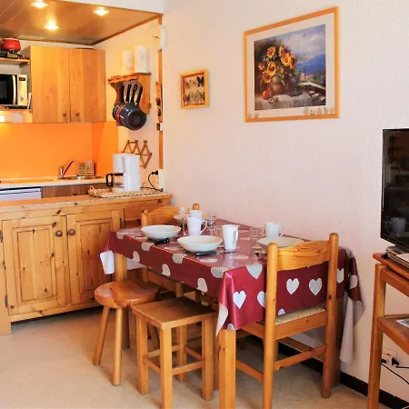 Cosy A Avec Balcon, Proche Pistes Et Commerces, Parking Inclus - Fr-1-330b-38 * Vars (Hautes-Alpes)